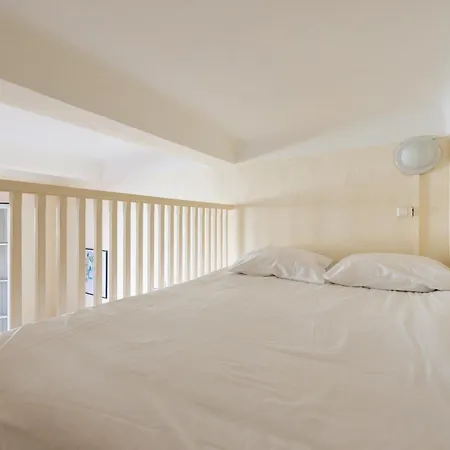 Le Retro Avec Mezzanine, Position Exceptionnelle Et Strategique En Plein Centre Apartamento Cannes