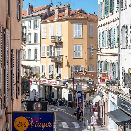 Le Retro Avec Mezzanine, Position Exceptionnelle Et Strategique En Plein Centre Cannes